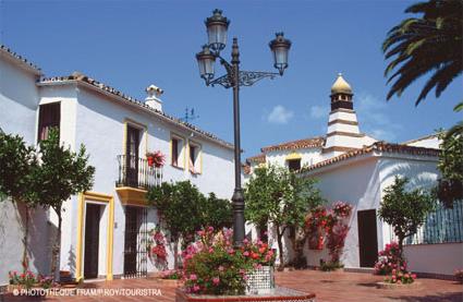 Hotel Club Pueblo Andaluz 3 *** / San Pedro De Alcantara / Andalousie