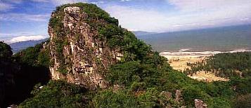 Circuit Vietnam - Cambodge / R�ves exotiques / Danang : la montagne de marbre