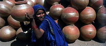 Circuit en Inde / Le Rajasthan / Poterie dans la région de Shekawati