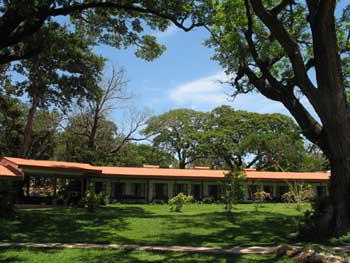 Hotel Hacienda Guachipelin 2 ** / Rincon de la Vieja / Costa Rica