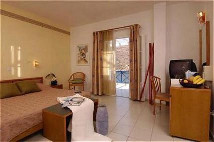 Hotel Dolphin Bay 4 **** / Syros / Grce 