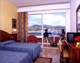 Hotel Argos 4 **** / Playa de Talamanca / Ibiza