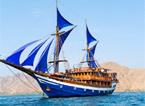 Croisi&egrave;res entre les �les de la Sonde / Ombak Putih, de volcans en dragons / Indon&eacute;sie