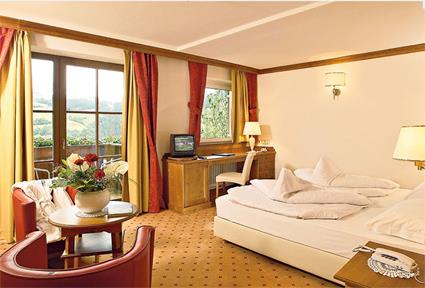Hotel La Perla 4 ****  / Dolomites / Italie