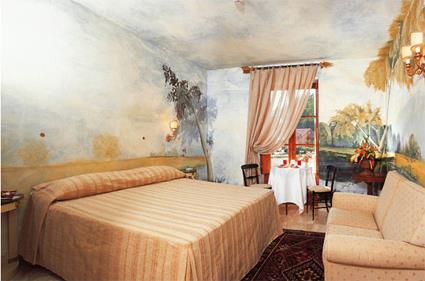 Hotel II Piccolo Castello 4 **** / Monteriggioni / Toscane
