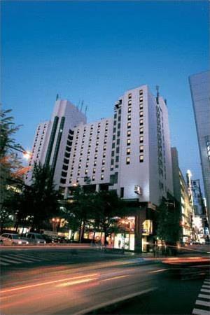 Cross Hotel Osaka 3 *** / Osaka / Japon