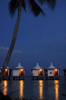 Hotel Hakuraa Club 4 ****/ Atoll de Meemu / les Maldives