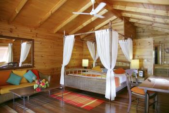 Hotel Meeru Village 4 ****/ Atoll Malé Nord / Îles Maldives