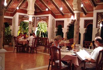 Hotel Kuramathi Cottage Club & Spa 4 **** / Atoll de Rasdhu / Îles Maldives