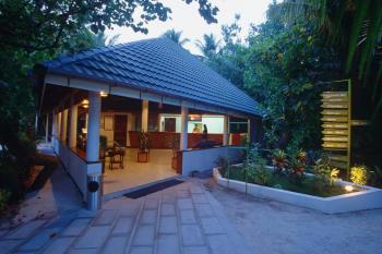 Hotel Vilamendhoo Island Resort 3 ***/ Atoll d'Ari / Îles Maldives