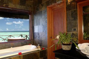 Hotel Vilu Reef Beach & Spa Resort 4**** / Atoll de Dhaalu / Îles Maldives