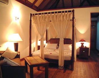 Hotel Olhuveli Beach & Spa Resort 3 *** / Atoll de Malé Sud / Îles Maldives