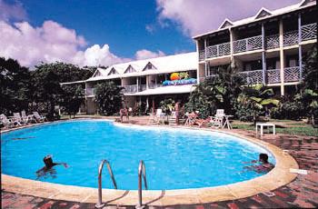 Hotel Domaine de Belfond 2 ** / Sainte Anne / Martinique