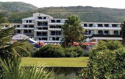 Hotel Club Palas 3 *** / Petrovac / Monténégro
