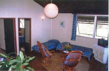 Sunset Beach Motel / Raiatea