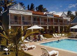Runion / Hotel Alamanda 2 **  Ile Maurice / Hotel Colonial Beach  3 *** 