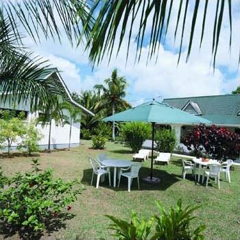 Hotel The Britannia  2 ** / Praslin / Seychelles