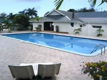 Hotel The Britannia  2 ** / Praslin / Seychelles