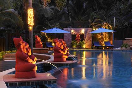 Hotel Andaman White Beach Resort 4 **** Sup. / Phuket / Thalande