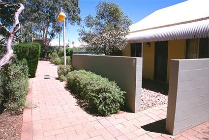 Hotel Emu Walk Apartments 3 *** / Ayers Rock / Australie