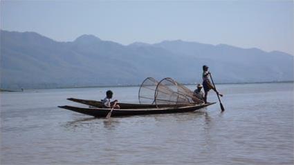 Les Excursions au Lac Inl / Trekking chez les ethnies montagnardes / Birmanie