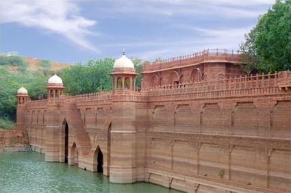 Hotel Balsamand Lake Palace 4 **** / Jodhpur / Rajasthan