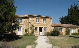 Villas de rve avec piscine prive et Demeures de charme / Languedoc - Gard / France