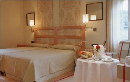 Hotel Parador de Vic - Sau 4 **** / Vic / Barcelone