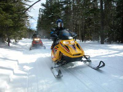 Dcouvertes Motoneige / La piste des Amrindiens / Canada