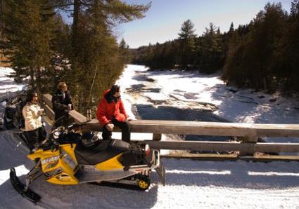 Dcouvertes Motoneige / Le Raid du St-Laurent / Canada