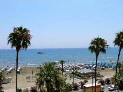 Hotel Les Palmiers 2 ** / Larnaca / Chypre