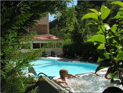 Hotel Les Jardins de la Glaciere 2 ** / Calvi / Corse