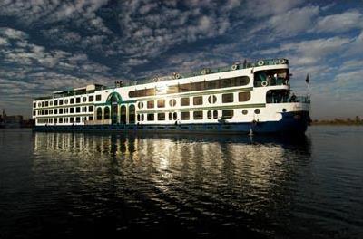 Croisire Au Fil du Nil / Au Dpart de Louxor / Egypte