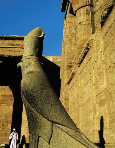 Croisire Haute Egypte vue du Nil  / Au Dpart de Louxor / Egypte