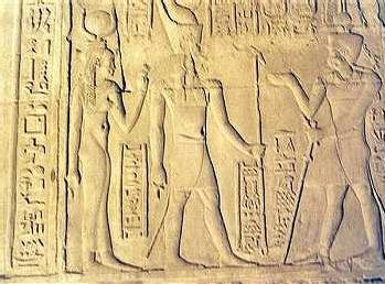 Croisire Lgende d' Osiris / Au Dpart de Louxor / Egypte