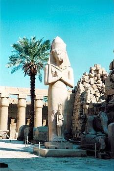 Croisire Lgende d' Osiris / Au Dpart de Louxor / Egypte