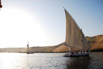 Croisire Looka sur le Nil 4 ****/ Au Dpart de Louxor / Egypte