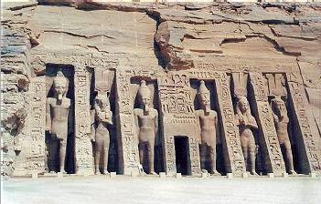 Croisire Mystres des pharaons / Au Dpart de Louxor / Egypte