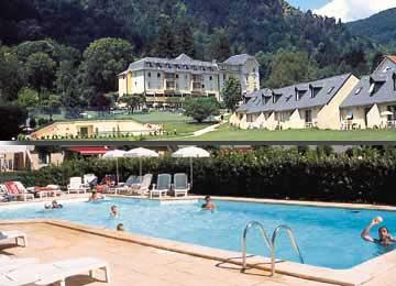 Complexe Hotelier Le Family 2 ** / Vic sur Cre / Auvergne