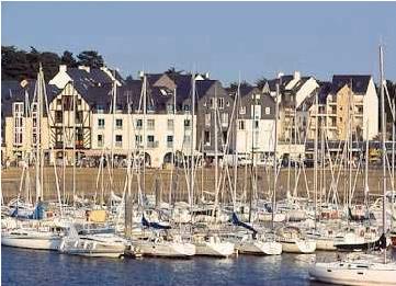 Rsidences Le Yacht-club et Le Soleil  3 *** / Port - Crouesty / Bretagne