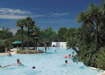 Camping Caravaning La Petite Camargue 4 **** / Aigues-Mortes / Languedoc - Roussillon