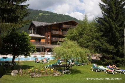 Hotel Club Le Crt 2 ** / Haute Savoie / France 