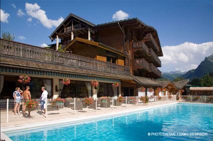Hotel Club Le Crt 2 ** / Haute Savoie / France 