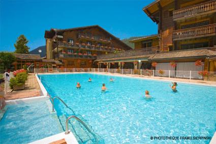 Hotel Club Le Crt 2 ** / Haute Savoie / France 