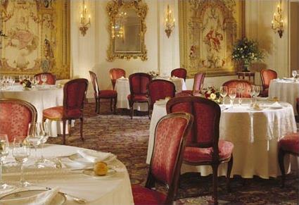 Hotel Bristol 4 **** / Paris / France