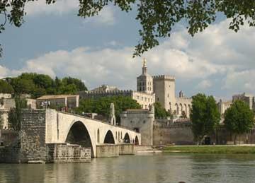 Rsidence Les Rives du Lac 3 *** / Saint-Saturnin-les-Avignon / Provence Alpes Cte d' Azur