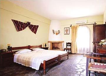 Hotel Arolithos 4 **** / Arolithos / Crte