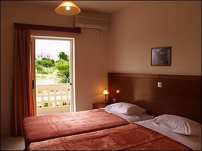 Hotel Hiona Holidays  2 ** / Palkastro / Crte