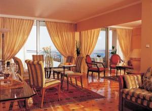 Hotel Divani Apollon Palace & Spa 5 ***** / Vouliagmeni / Grce