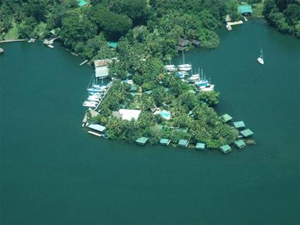 Hotel Catamaran 3 *** / Rio Dulce / Guatemala